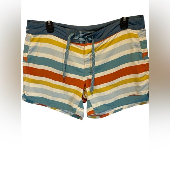 Patagonia W’s Wavefarer Boardshorts Striped Hybrid Shorts size 8
